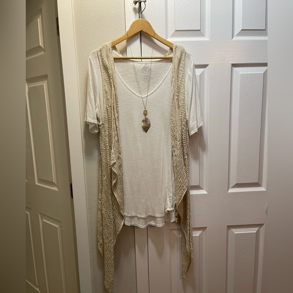 Sleeveless Cardigan - Picture 6 of 6